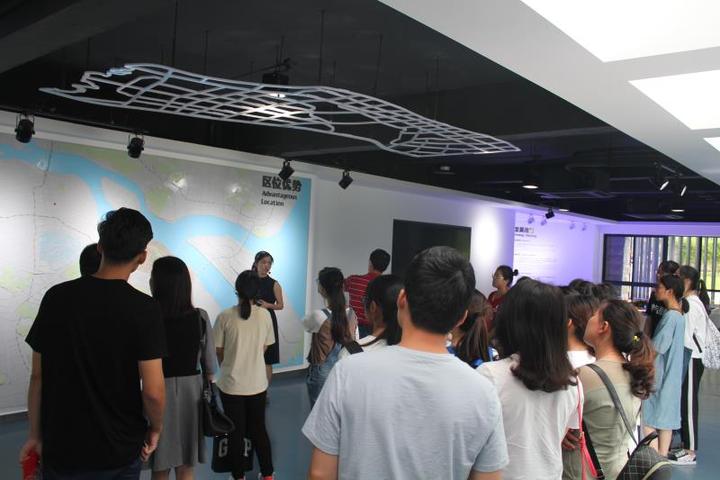 说明: //stc-new.8531.cn/assets/20180614/1528941390181_5b21cb4e159bb81749ce50f3.jpeg